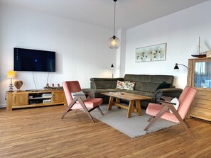 Fernseher, Stereoanlage