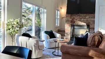 Smart TV, fireplace, video games, books