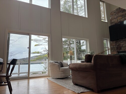Private Lakefront Sunsets | Dog-Friendly | March Ski Wknds Avail