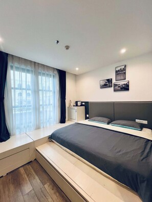 Egyptian cotton sheets, premium bedding, individually furnished