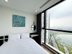 Seniorihuoneisto, 2 makuuhuonetta, parveke, kaupunkinäköala | Näkymä kaupungille