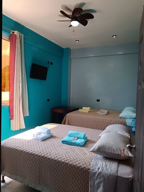 Kamar Double Keluarga, pemandangan kota | Seprai antialergi dan Wi-Fi gratis