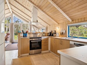 Fridge, microwave, dishwasher, cookware/dishes/utensils - "Nonni" - 150m from the sea by Interhome (Ebeltoft)