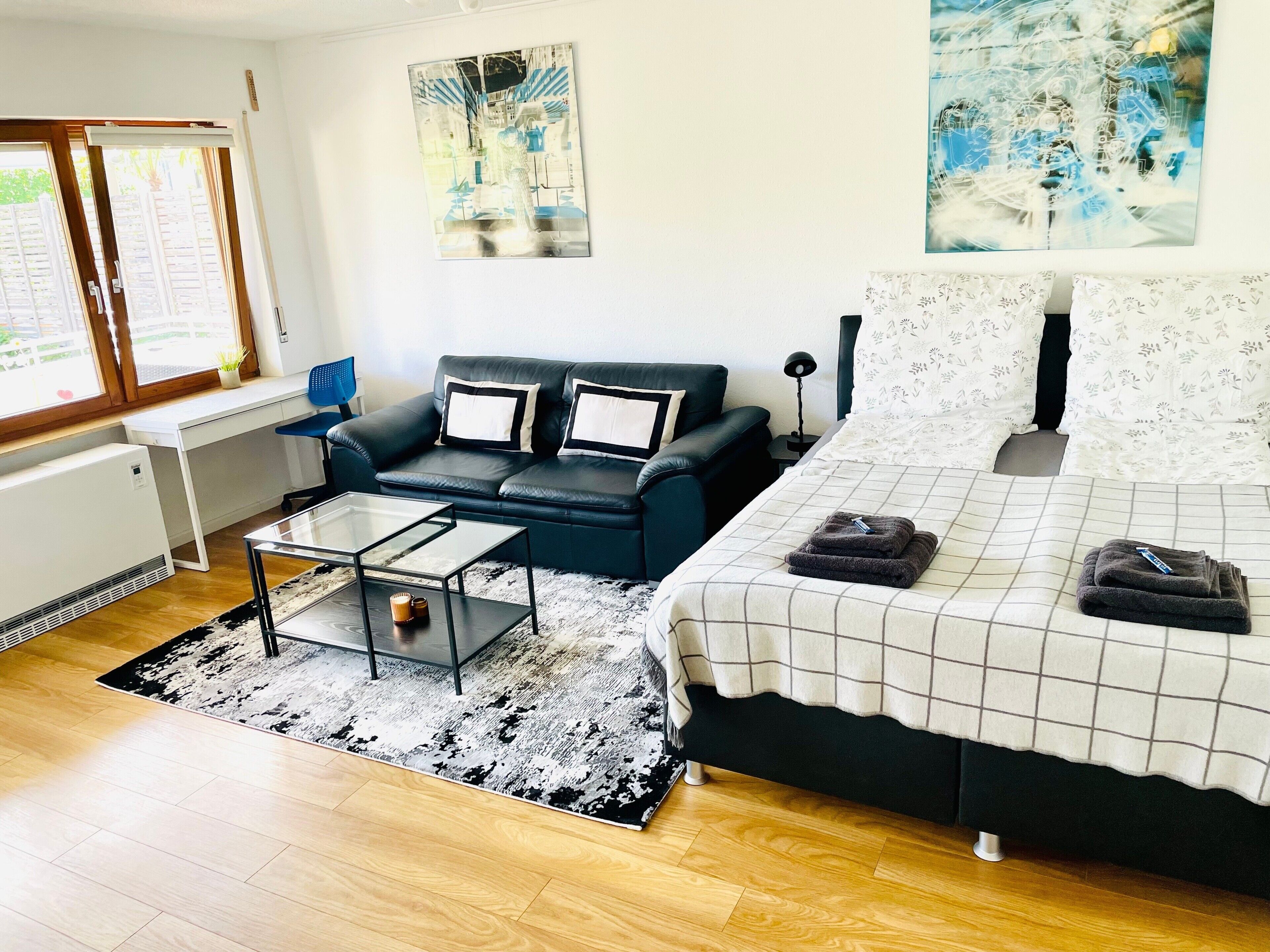 1 habitación, tabla de planchar con plancha, wifi gratis y ropa de cama 