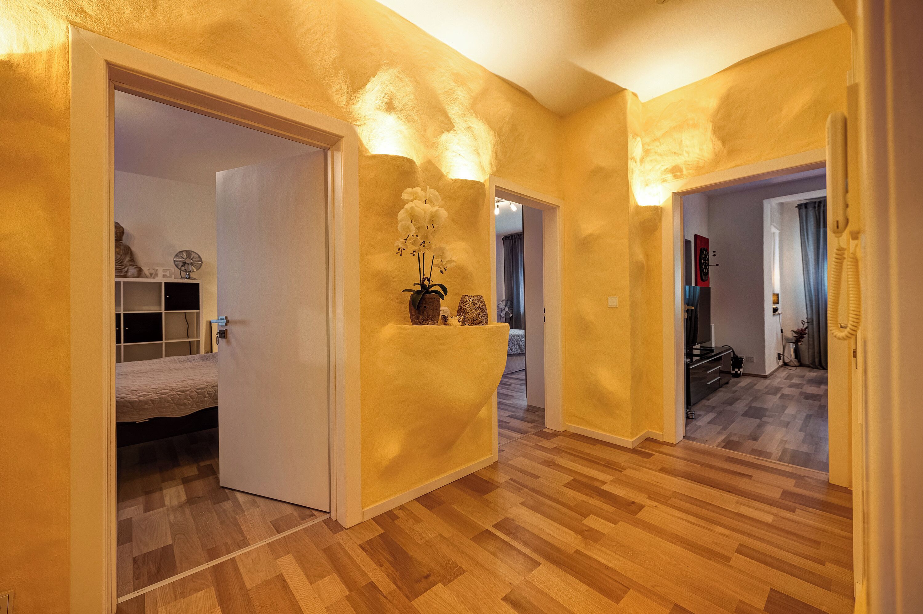 2 slaapkamers, een strijkplank/strijkijzer, gratis wifi, beddengoed