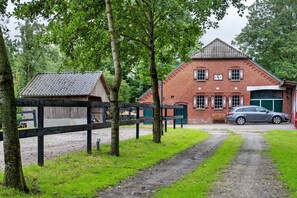 Exterior - Apartment 'Grodenhof' with Shared Pool, Shared Terrace and Wi-Fi (Stadland)