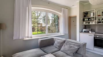 Fernseher, Tischtennisplatte