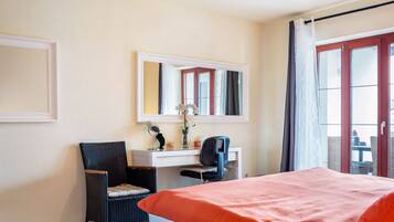 2 Schlafzimmer, BĂŒgeleisen/BĂŒgelbrett, kostenloses WLAN, BettwĂ€sche