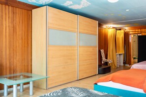 2 habitaciones, wifi gratis y ropa de cama
