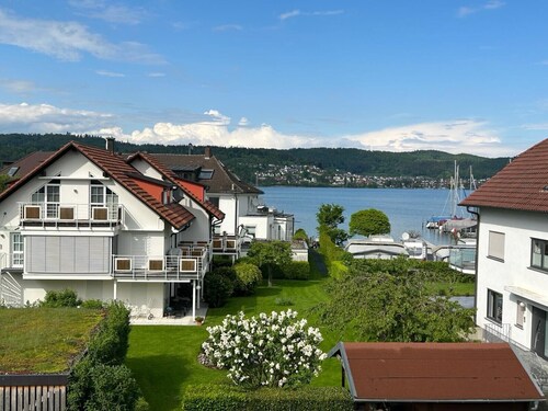 Ferienwohnung 'Olivia' mit Seeblick, gemeinsamem Garten und WLAN