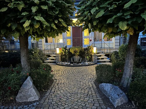 Ferienwohnung 'Olivia' mit Seeblick, gemeinsamem Garten und WLAN