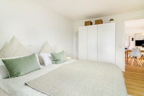 2 habitaciones, tabla de planchar con plancha y wifi gratis 