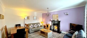 Ameliafield Cottage in Prestwick