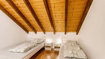 2 sovrum, strykjÀrn/strykbrÀda, gratis wi-fi och sÀngklÀder