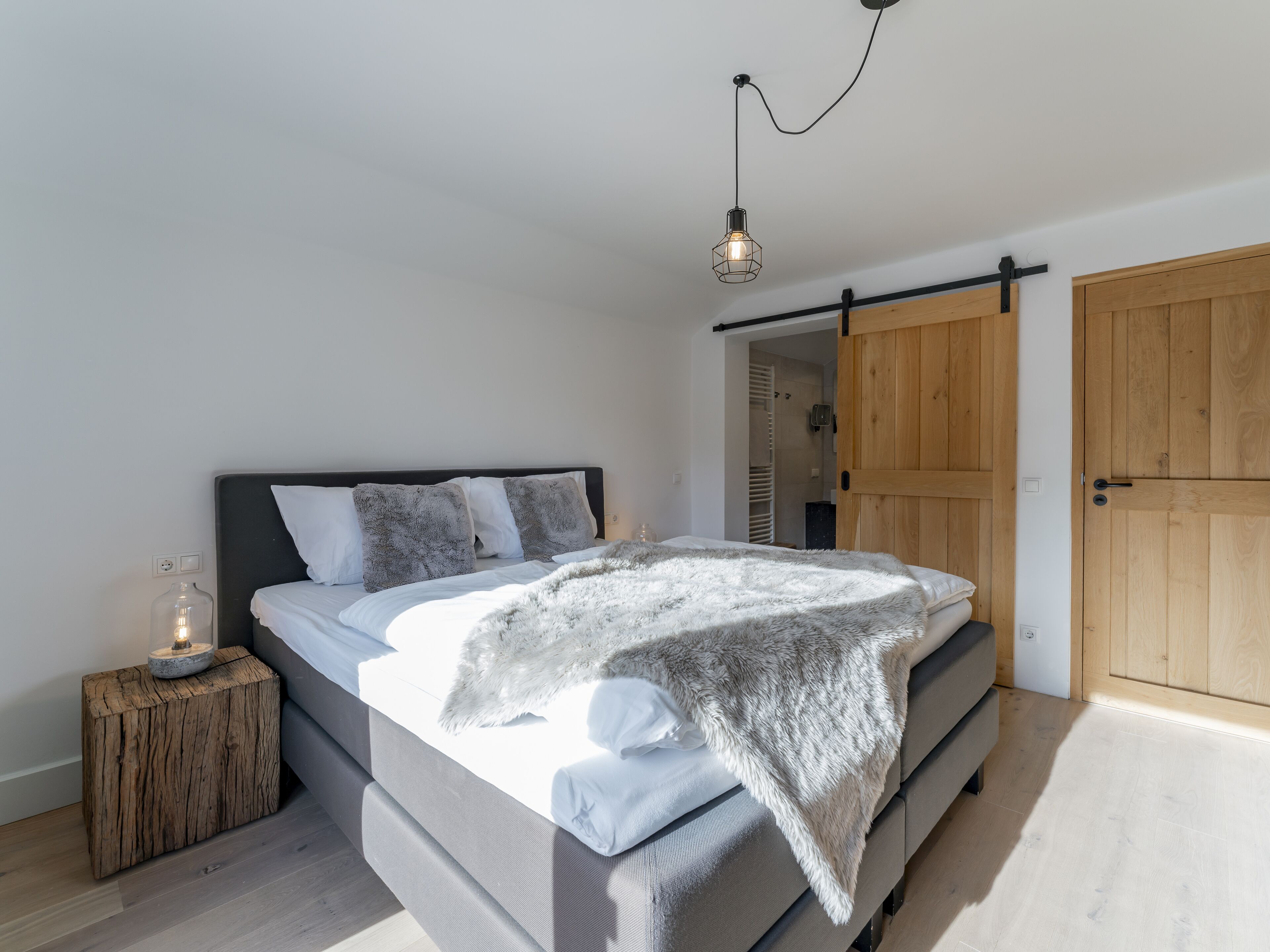 5 bedrooms, internet
