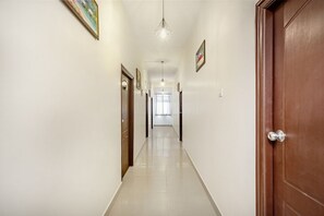 Interior - iROOMZ Hotel Royal Hill Park (Hyderabad)