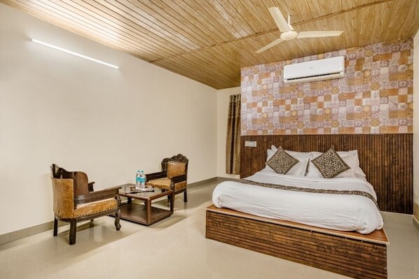Standard Room - iROOMZ Hotel Royal Hill Park (Hyderabad)