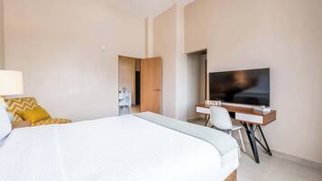 1 bedroom, iron/ironing board, travel cot, WiFi