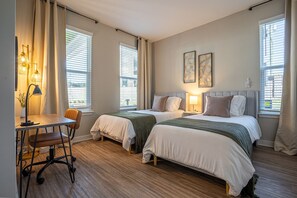 3 sovrum, skrivbord, strykjärn/strykbräda och gratis wi-fi