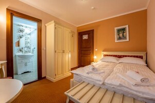 In-room safe, desk, soundproofing, iron/ironing board