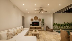 Deluxe-Villa, 3 Schlafzimmer, Poolblick | Wohnbereich