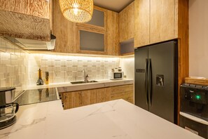 Deluxe Villa, 3 Bedrooms, Pool View | Private kitchen - 3BR Villa Embracing Homely Vibes (Kerobokan)