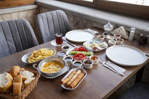Gratis morgenmadsbuffet hver dag