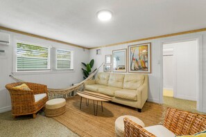 Smart TV - Laguna Beach|Quadplex of Beach Condos|Walk to Beach|Pet Friendly (Panama City Beach)