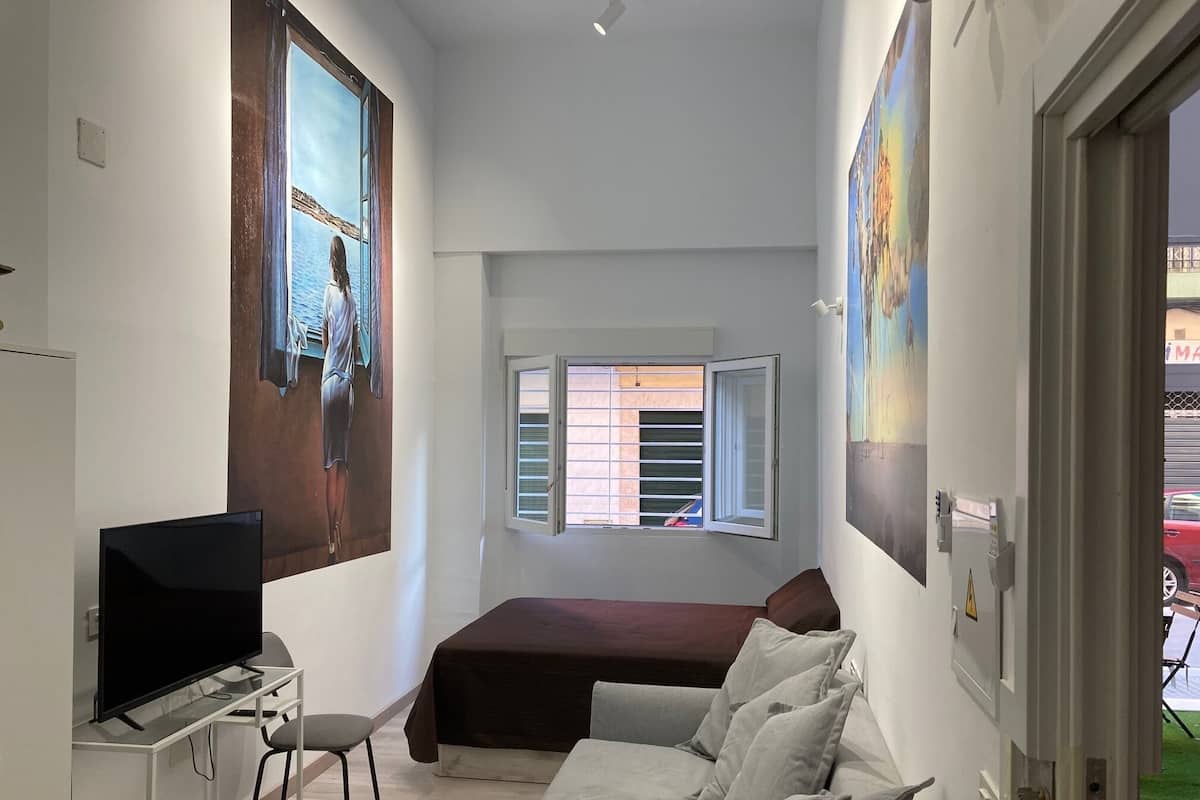 City Apartment, Accessible, Non Smoking | 1 bedroom, soundproofing, iron/ironing board, free WiFi