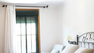 Superior-Zimmer, Blick auf den Innenhof | 1 Schlafzimmer, Verdunkelungsvorhänge, Bügeleisen/Bügelbrett