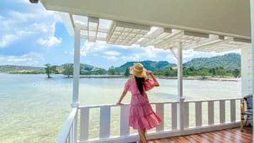 Premier Room, Ocean View | Beach/ocean view