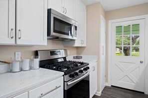 Fridge, microwave, oven, stovetop - Coastal Retreat in Rockport Home (Rockport)