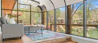 Lakefront Paradise w/Hot Tub, Decked Out on Desoto