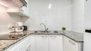 Fridge, microwave, oven, coffee/tea maker