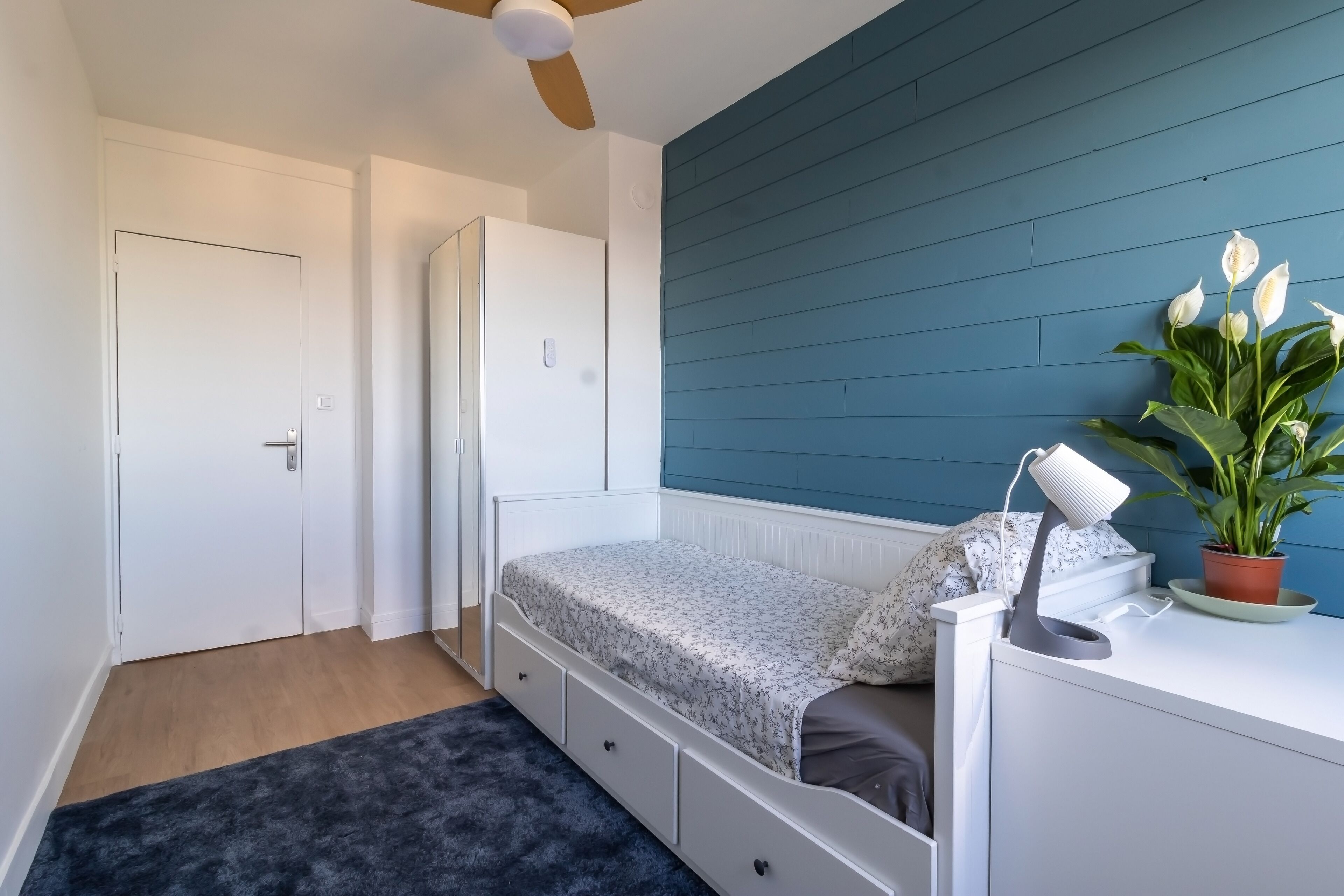 2 chambres, fer et planche à repasser, Wi-Fi, draps fournis
