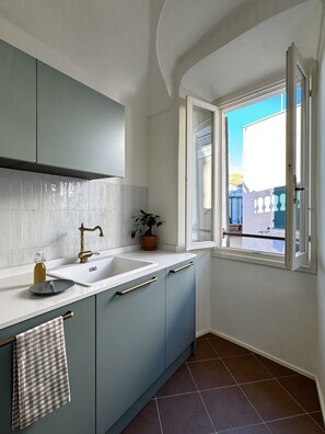 Interior - Palazzo BordiLand 1 (Bordighera)