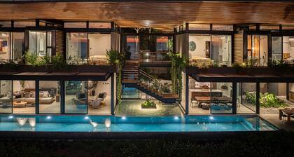 25meter pool-Luxury-Dominical-Housekeeping-Beach