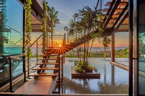 25meter pool-Luxury-Dominical-Housekeeping-Beach