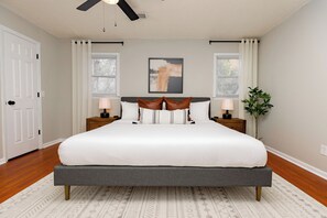 3 dormitorios, escritorio, tabla de planchar con plancha y wifi gratis