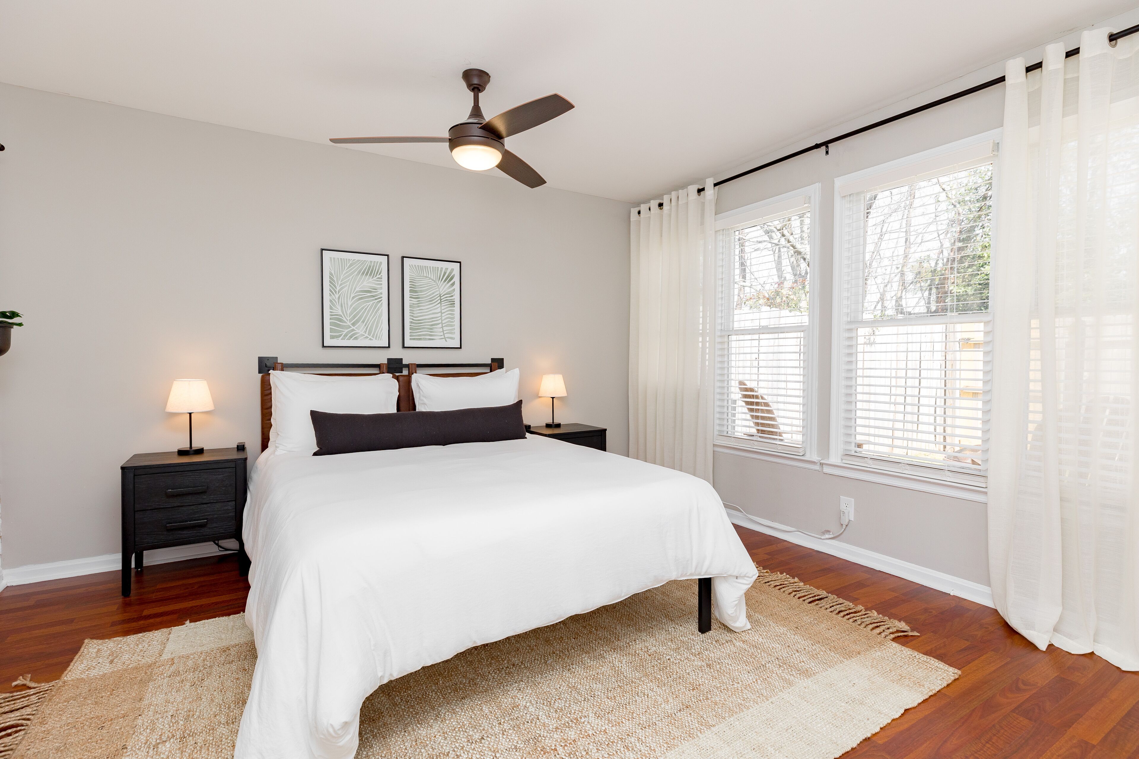 3 bedrooms, desk, iron/ironing board, free WiFi