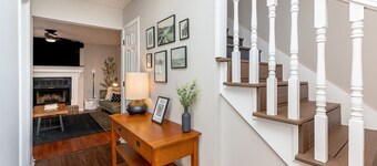 AtHome+1 Stay | 3BR Townhouse | RAFB