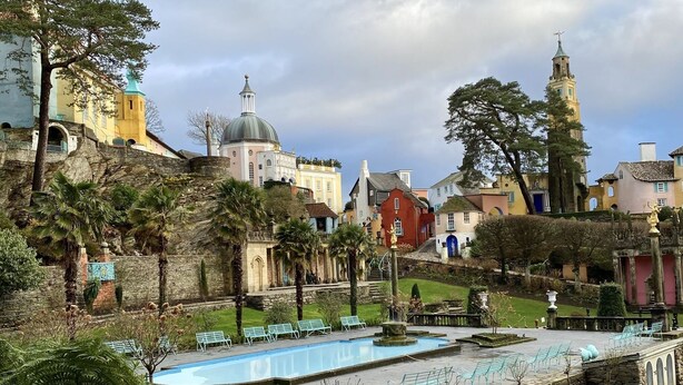 A historic building with a large dome, a fountain, and a pool area with benches. - Isfyn, Boutique style cottage with stunning views in Llandudno.  (Penrhyn-side)