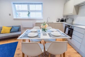 Dining - Luxury flat by Ramsgate harbour (Ramsgate)