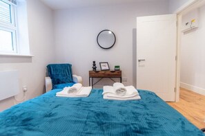 2 quartos, ferros/tábuas de passar roupa, Wi-Fi, roupa de cama