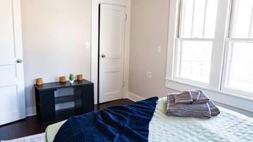 2 bedrooms, WiFi, bed sheets