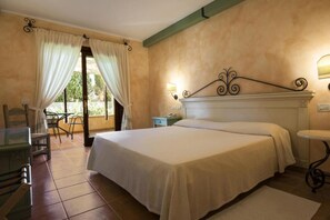 3 bedrooms, WiFi, bed sheets - Tranquil Lantana Resort 2 Bedroom Apartments for 7 people (Pula)