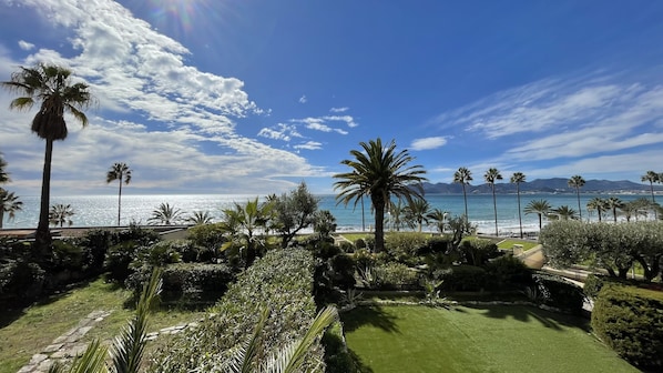 1 bedroom, iron/ironing board, internet, bed sheets