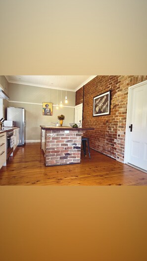 Interior - Your home away from home, in a quiet street in central Dubbo! (Dubbo)