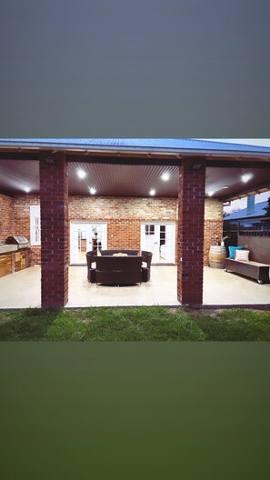 Terrace/patio - Your home away from home, in a quiet street in central Dubbo! (Dubbo)