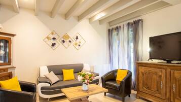 Televisie, tafelvoetbal en een tafeltennistafel